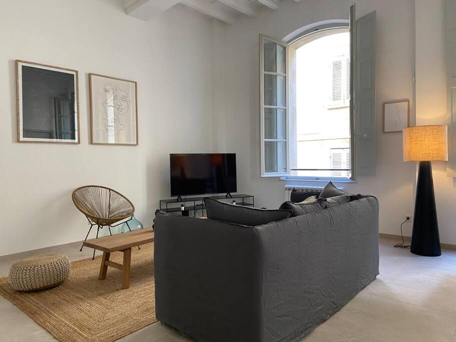 Appartement Avec Ventilateurs Proche Du Palais Des Papes Avignon Bagian luar foto