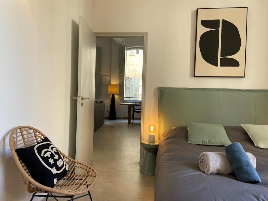 Appartement Avec Ventilateurs Proche Du Palais Des Papes Avignon Bagian luar foto