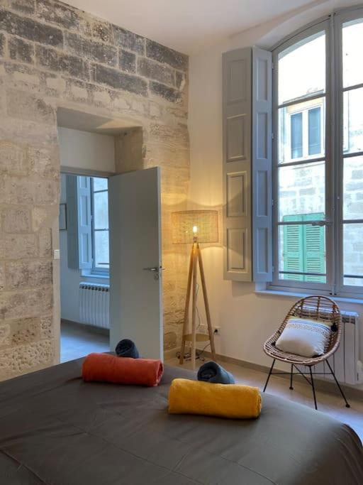 Appartement Avec Ventilateurs Proche Du Palais Des Papes Avignon Bagian luar foto